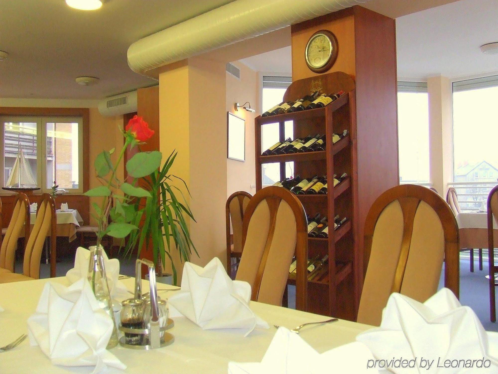 Hotel Akwawit Leszno  Restaurant photo